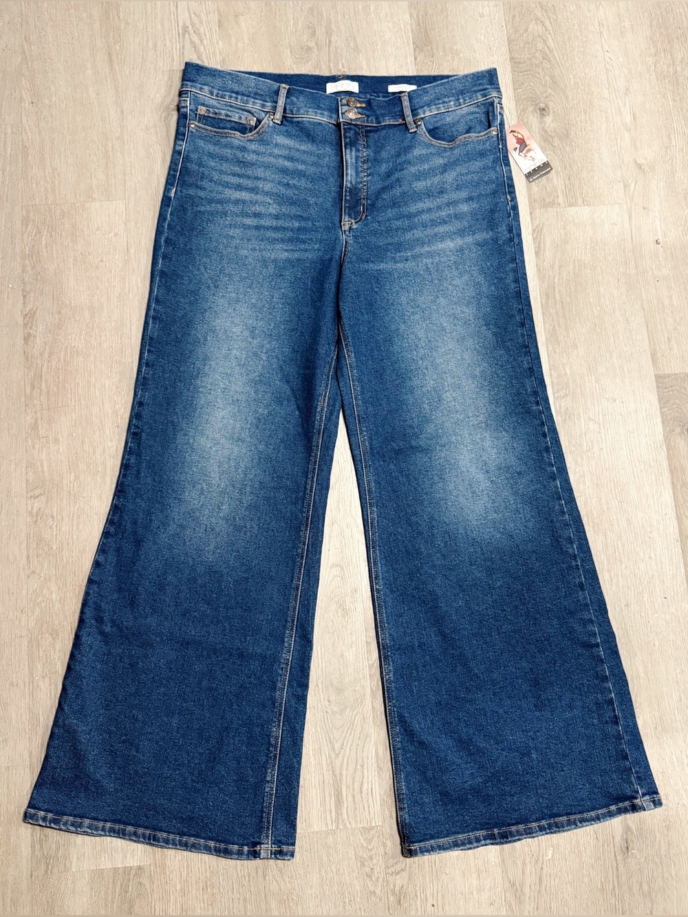 •SOFIA VERGARA• MARGOT WIDE LEG JEANS